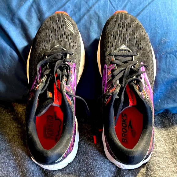 Brooks Shoes - Brooks Adrenaline GTS 19